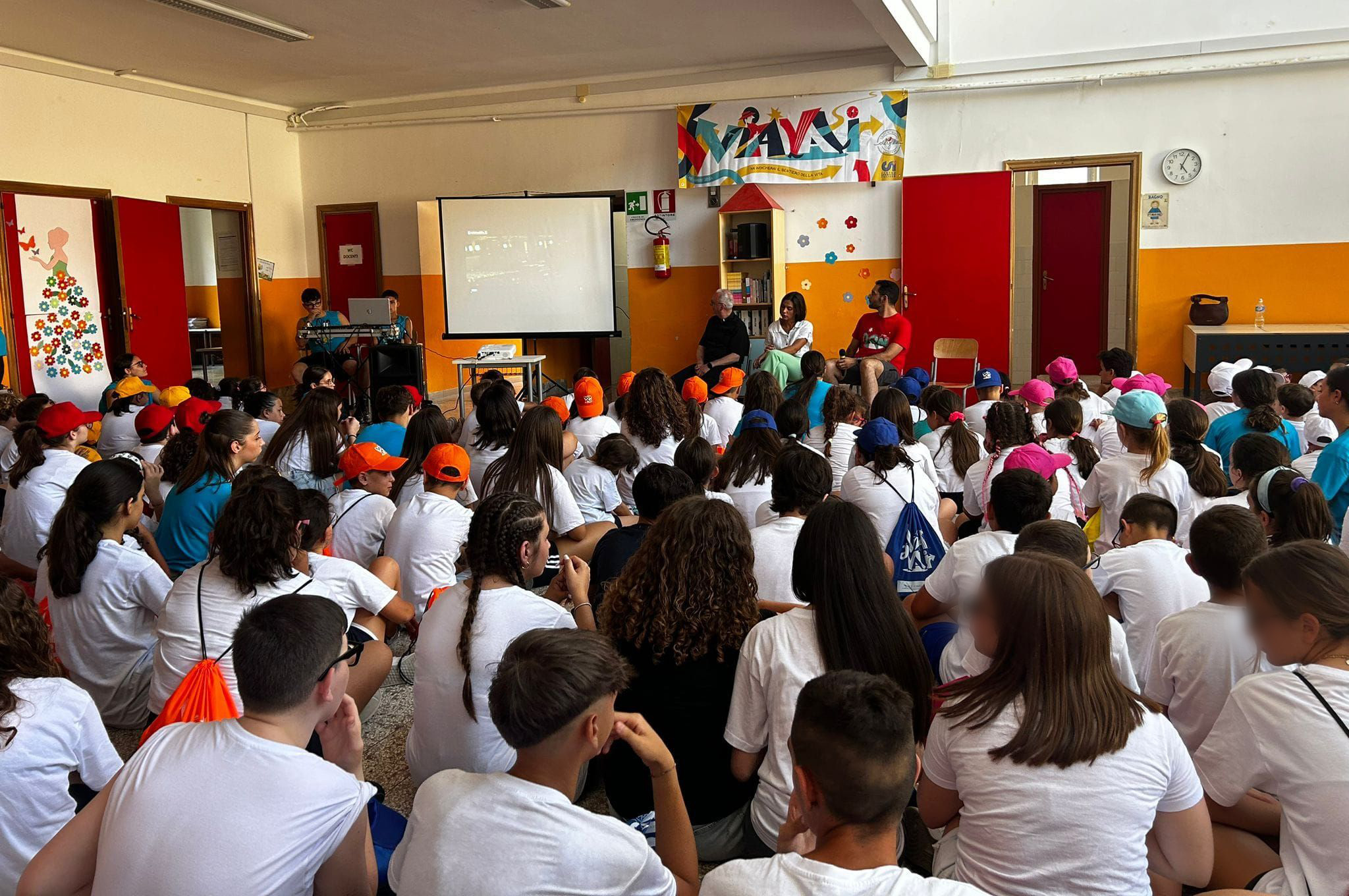 L'avvio del Grest dello scorso anno, con una partecipazione di circa 250 ragazzi