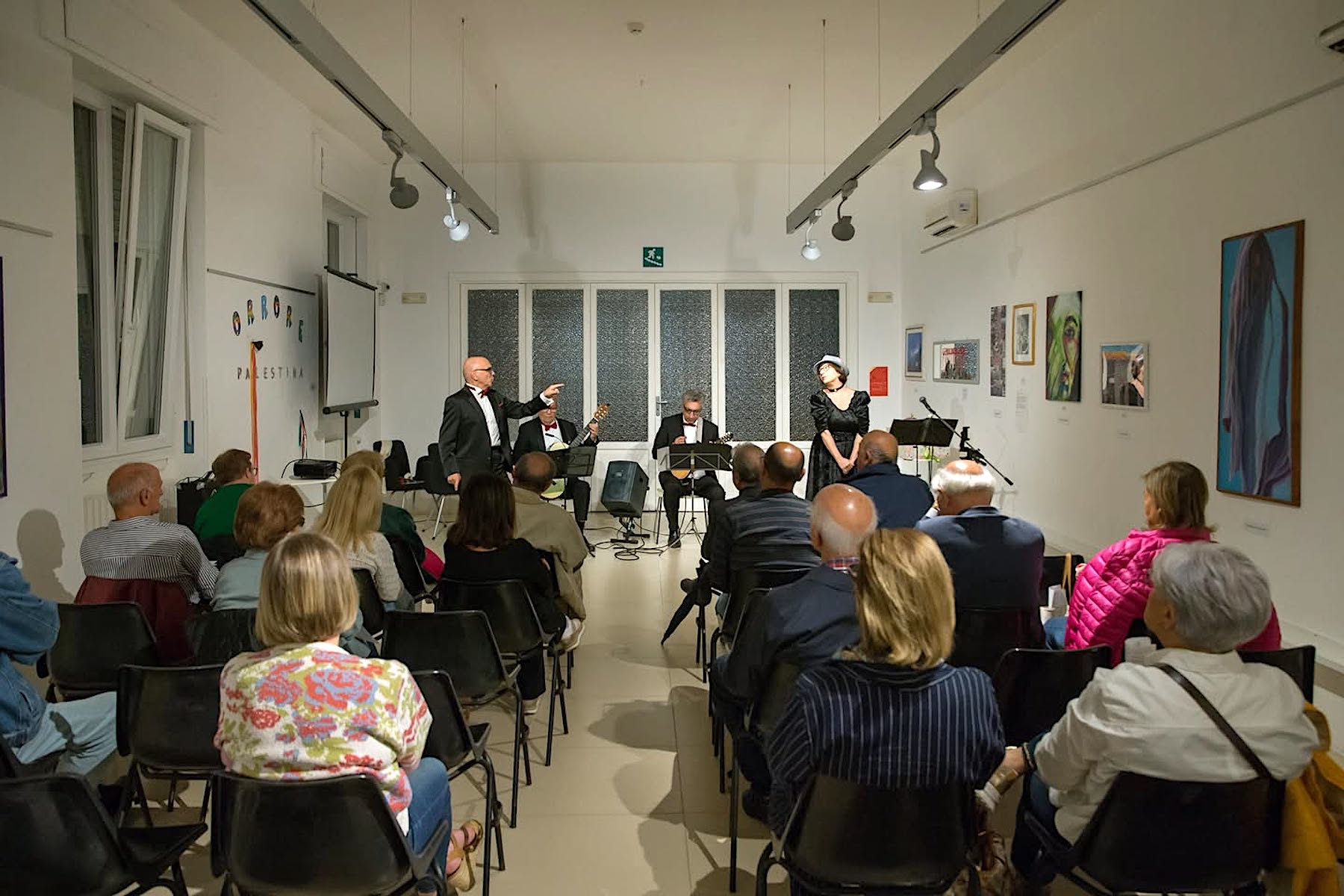 Entusiasta accoglienza per il gruppo "Teatralmusicanti". Domani il quinto appuntamento