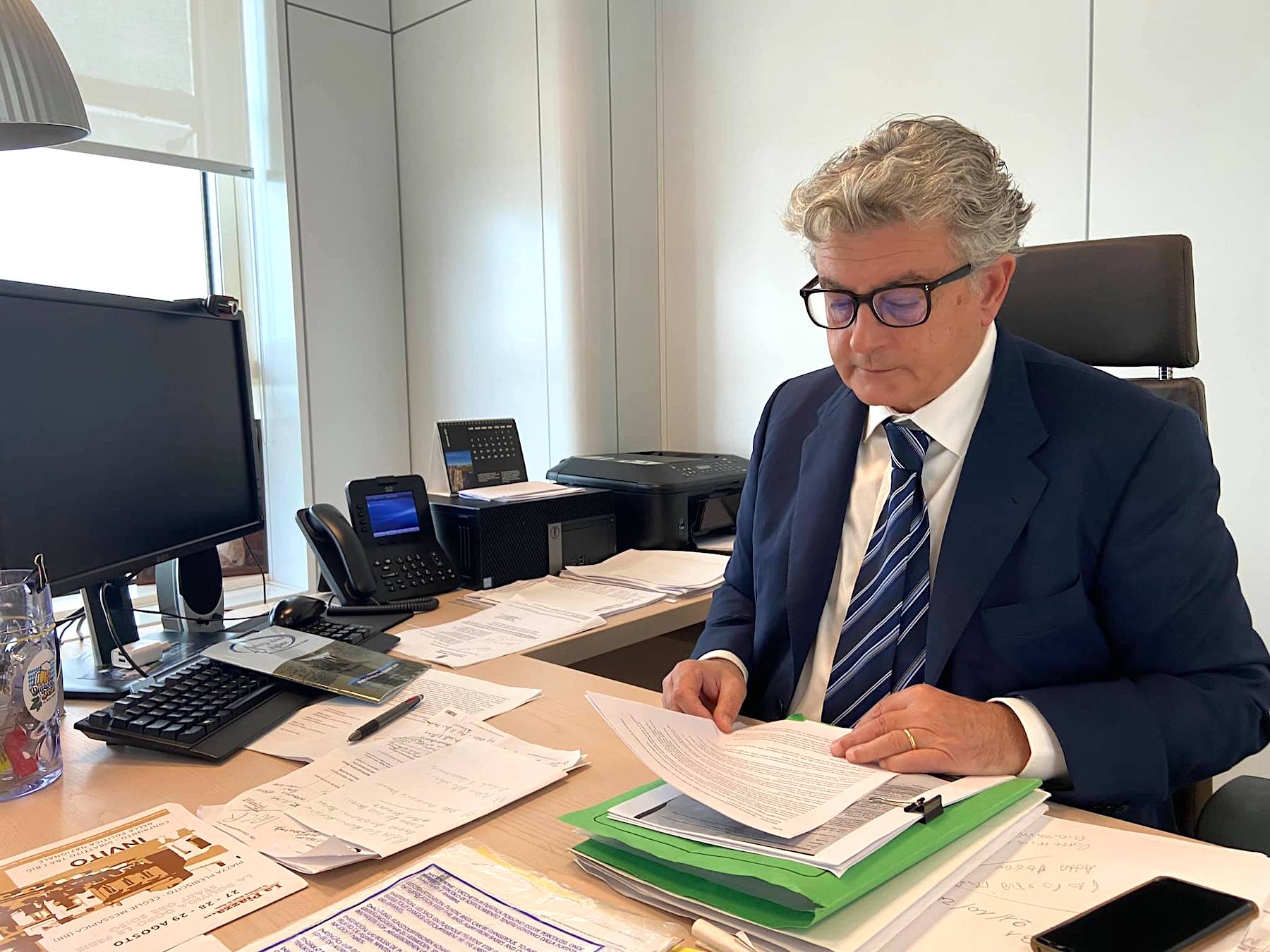 Luigi Caroli, eletto presidente della Commissione regionale di studio e d'inchiesta sul fenomeno della criminalità organizzata in Puglia